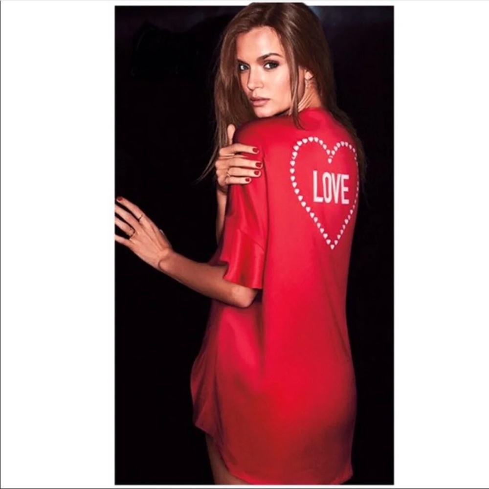 Victoria Secret flouncy kimono robe